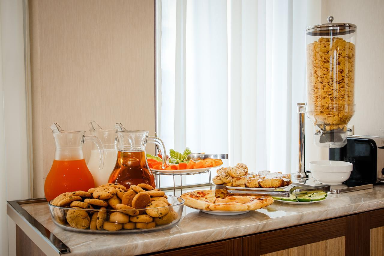 Gtm Plaza Hotel Tbilisi Ngoại thất bức ảnh