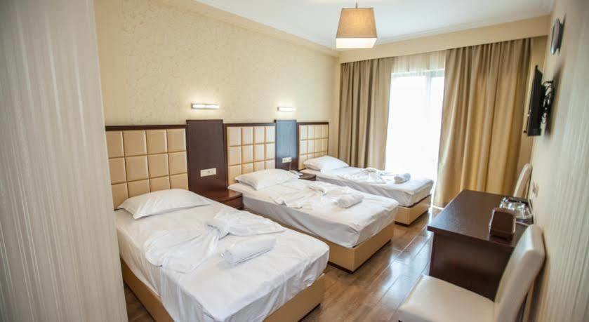 Gtm Plaza Hotel Tbilisi Ngoại thất bức ảnh