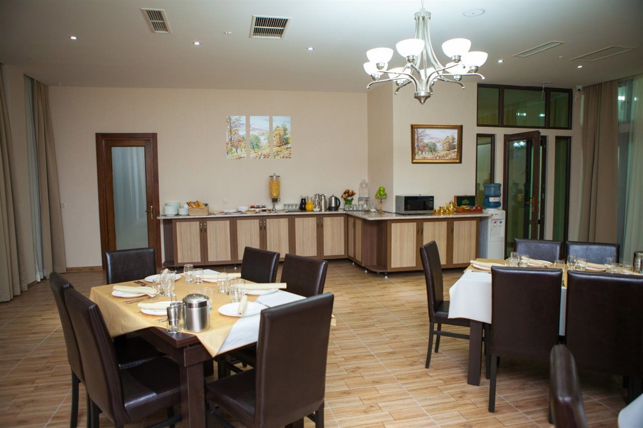 Gtm Plaza Hotel Tbilisi Ngoại thất bức ảnh